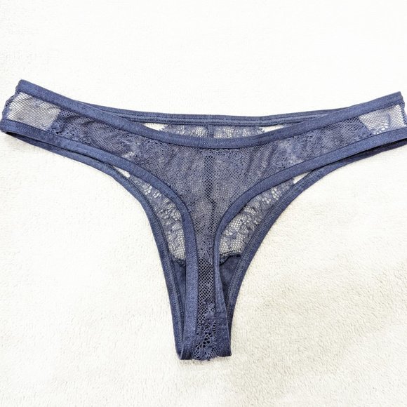 32B Victoria's Secret Very Sexy Multi Way bra + small size matching thong - Picture 13 of 14